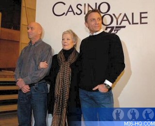 bond_21_press_conference_prague01.jpg