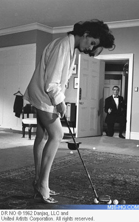 James Bond S Apartment Living The Lifestyle Mi6 Right James Bond Sean Connery Invites His Card Savvy Lady Friend Back For A Nightcap