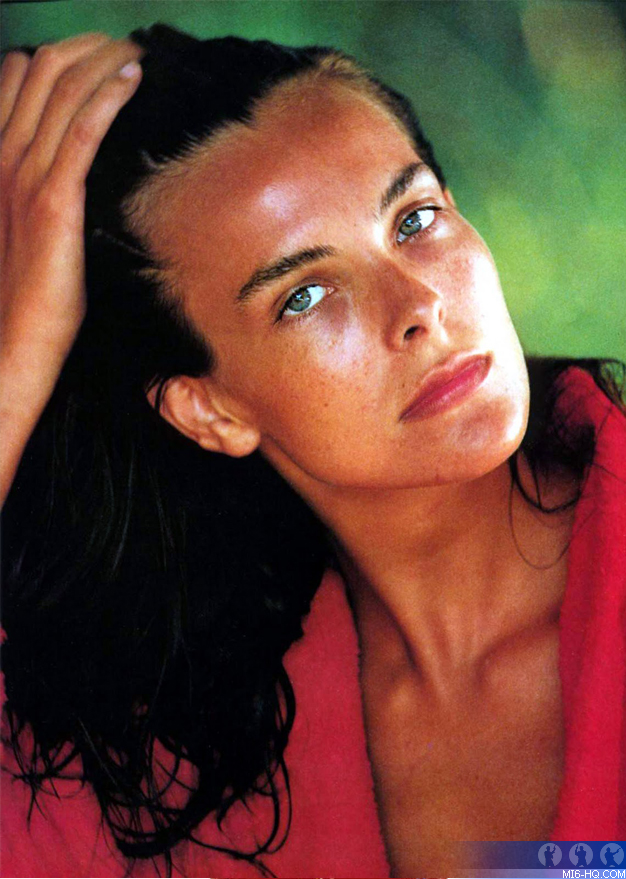 Carole_Bouquet_01.jpg