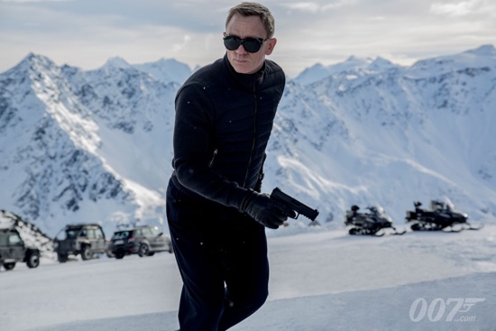 spectre_01_550.jpg